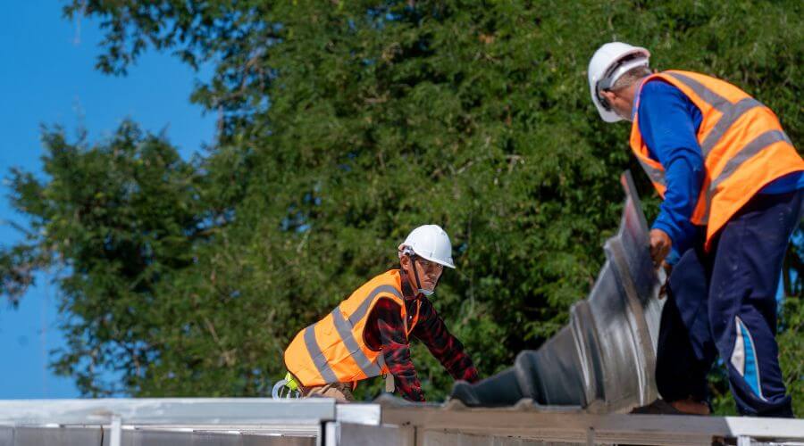 Professional residential roofers in Greentown, OH